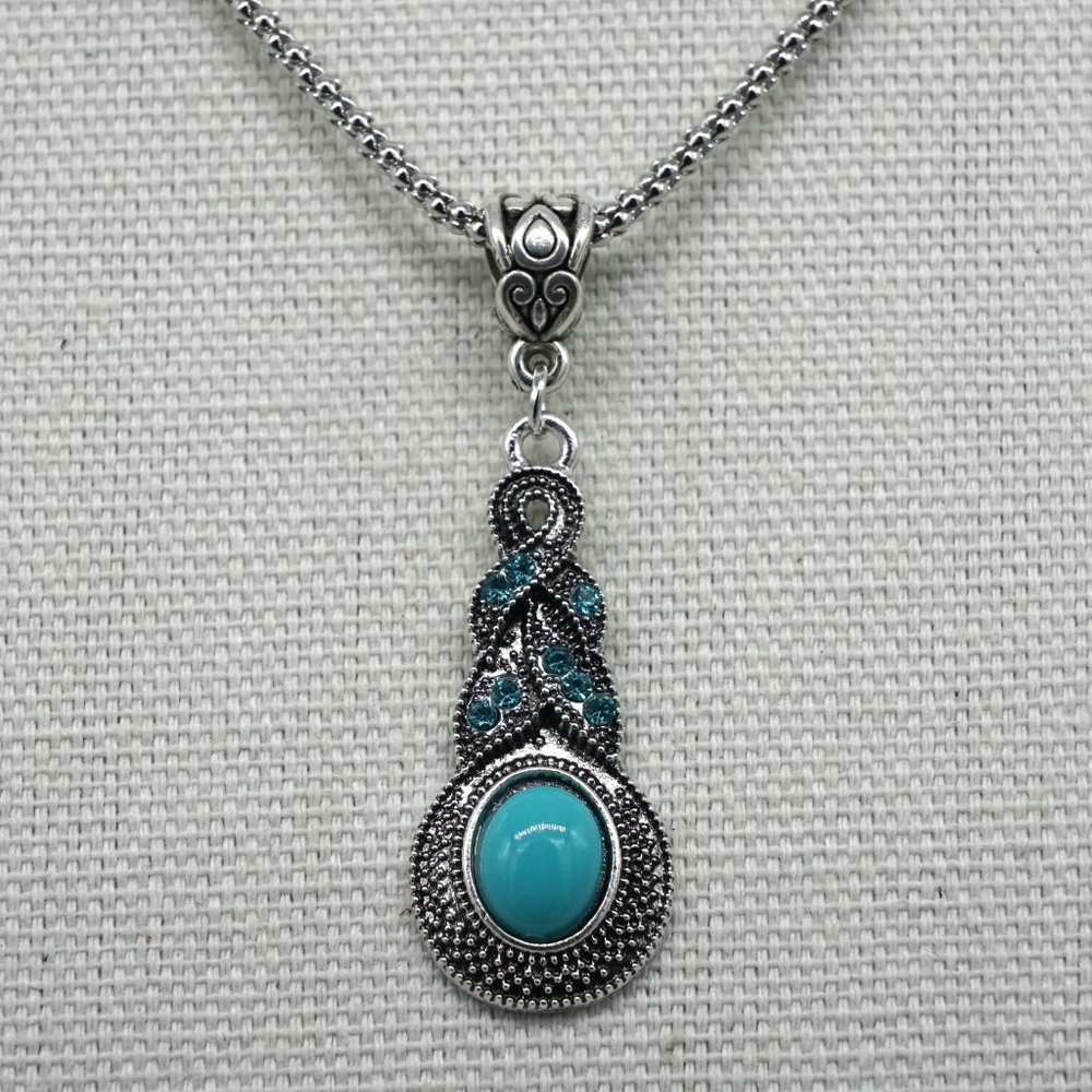 Necklace set with pendant and earrings. Turquoise and crystals. - Picture 3 of 3